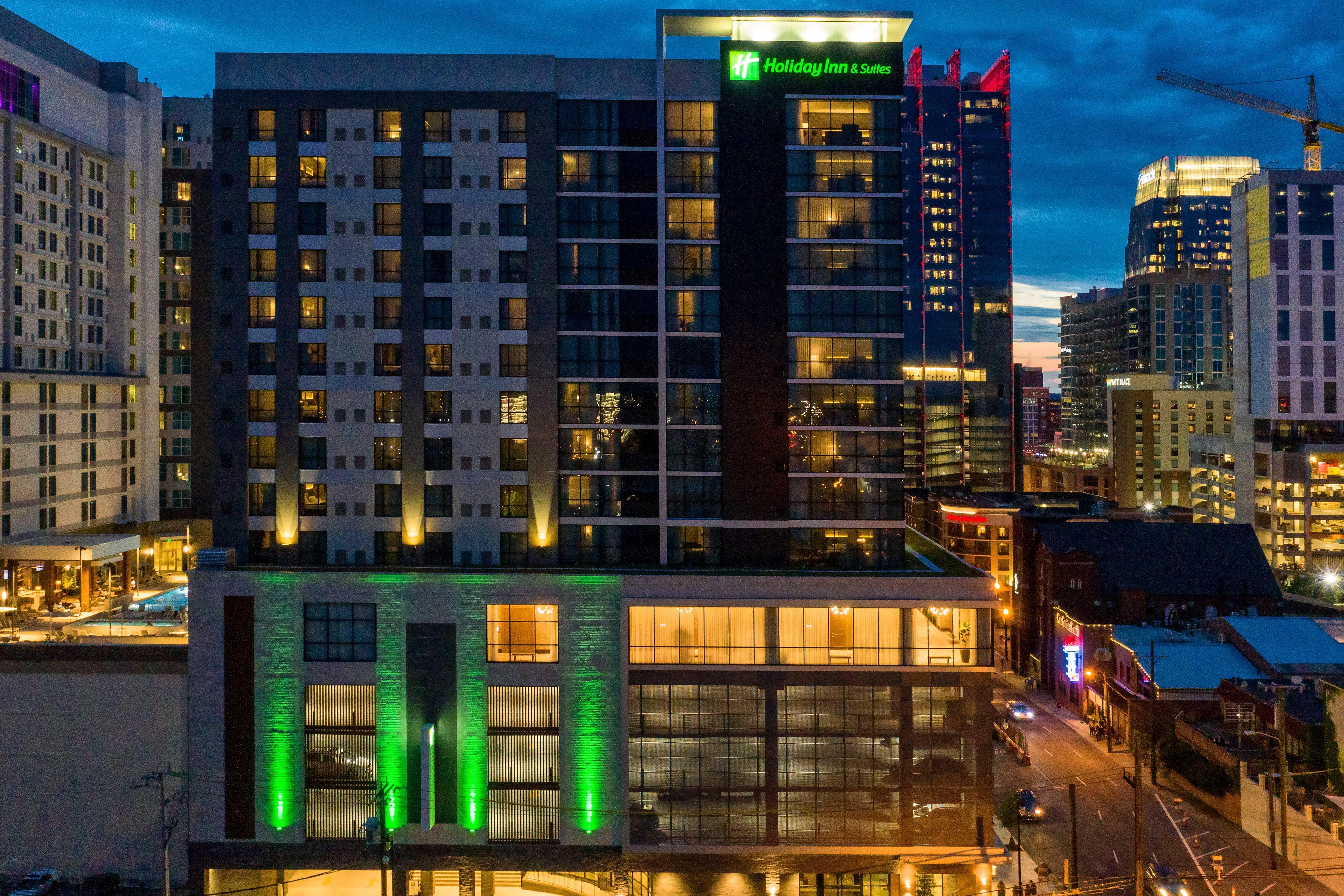 Holiday Inn & Suites Nashville Downtown Broadway Екстериор снимка