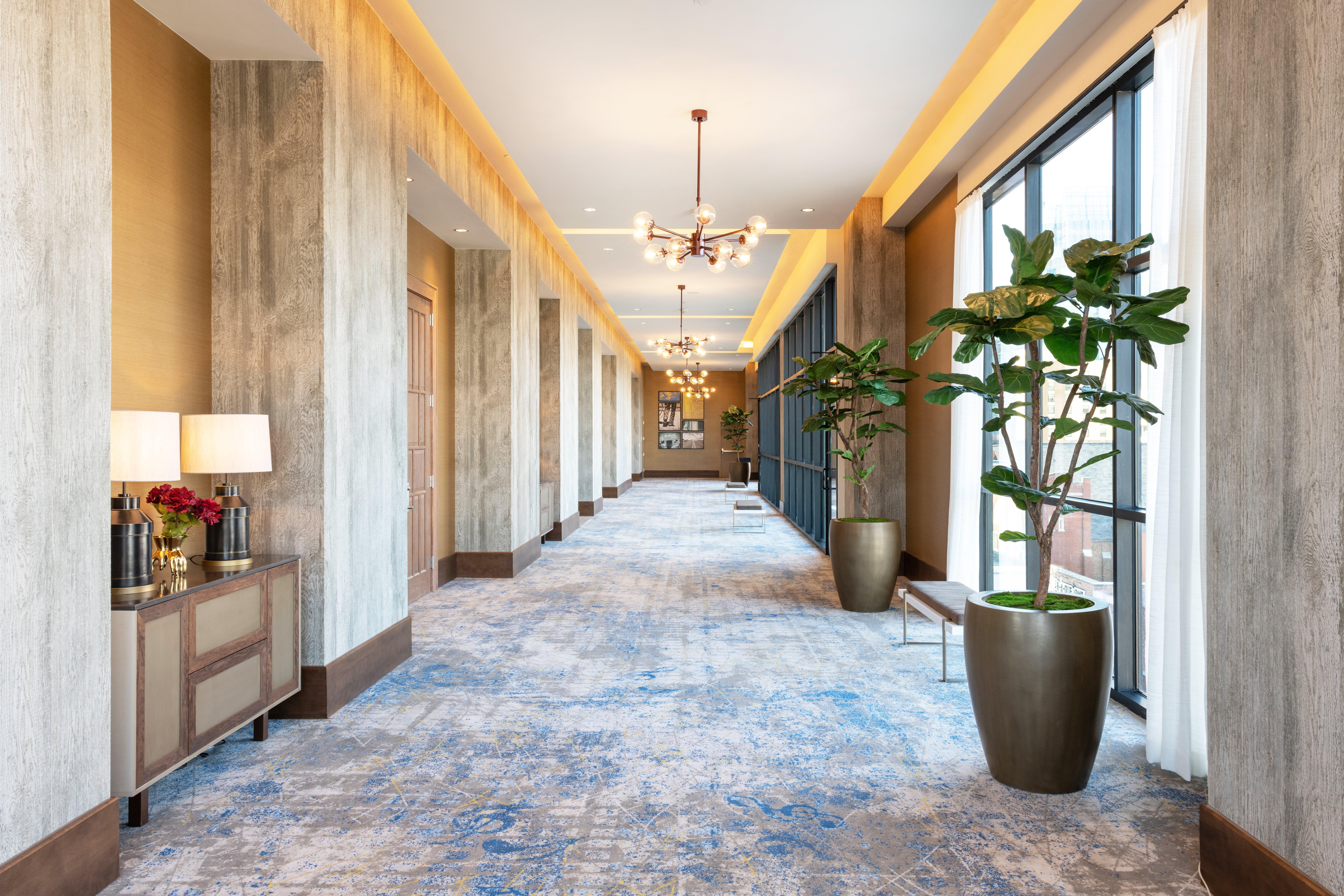Holiday Inn & Suites Nashville Downtown Broadway Екстериор снимка