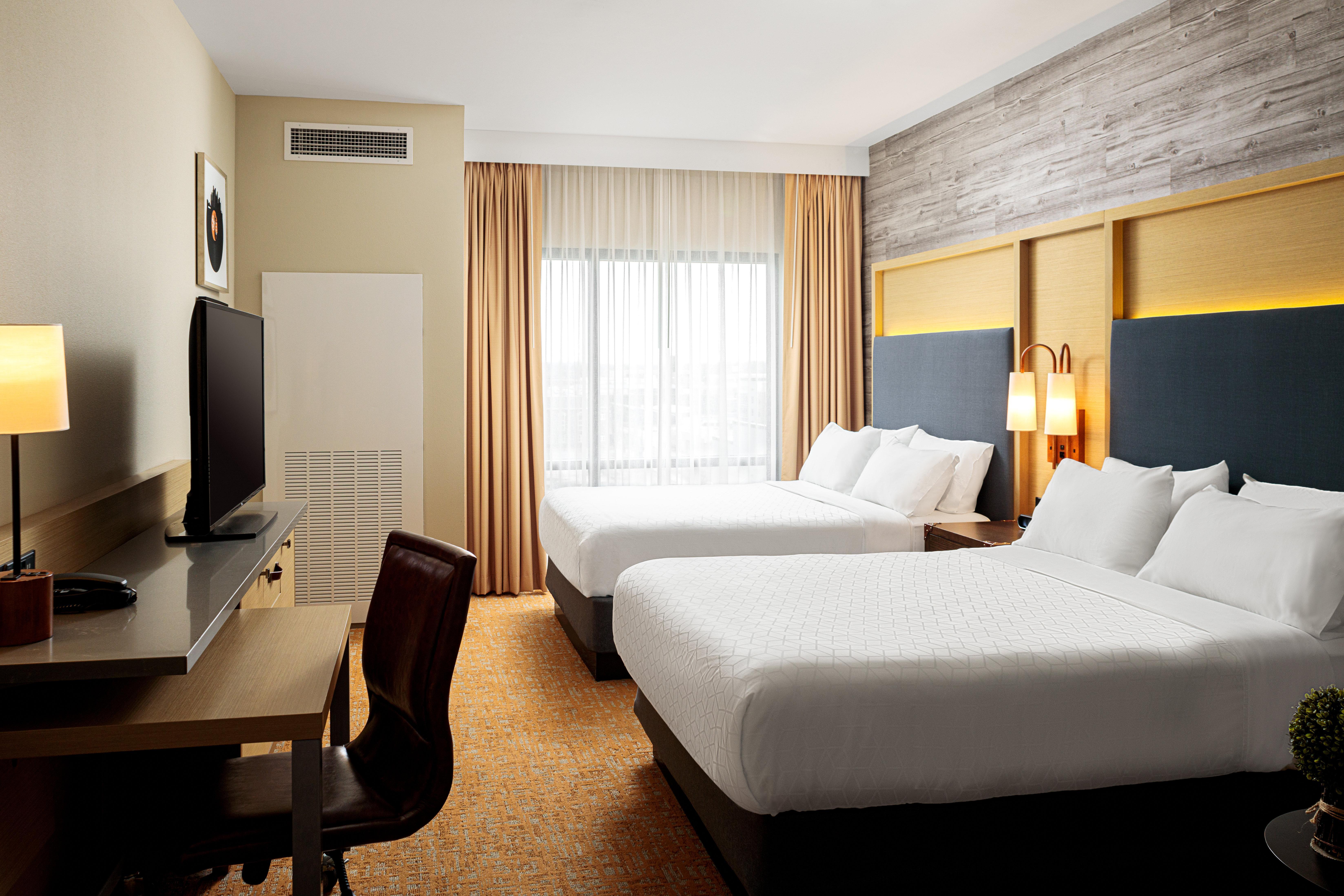 Holiday Inn & Suites Nashville Downtown Broadway Екстериор снимка