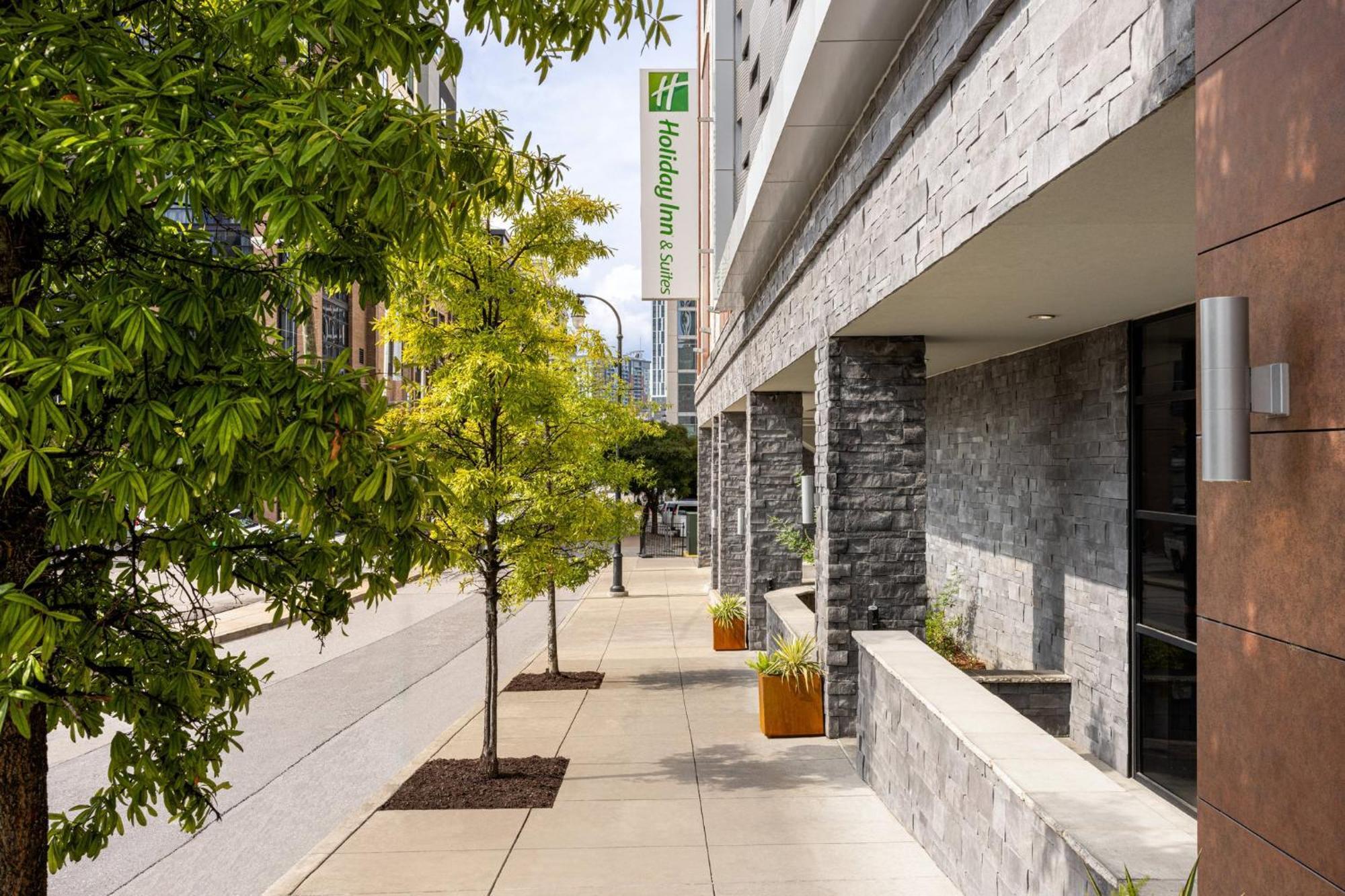 Holiday Inn & Suites Nashville Downtown Broadway Екстериор снимка